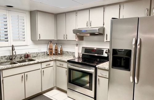 Burnt Store Marina Condo | West's Endless Summer