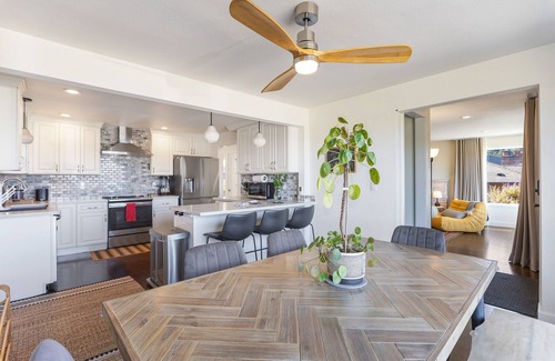 Fauntleroy House | West Seattle Retreat | King Beds | Views