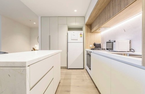 Melbourne Central Business District Apartment | West Side | Explore Downtown Melb in Stylish Apt