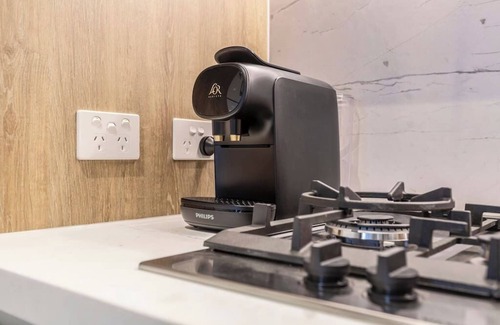 Melbourne Central Business District Apartment | West Side | Explore Downtown Melb in Stylish Apt