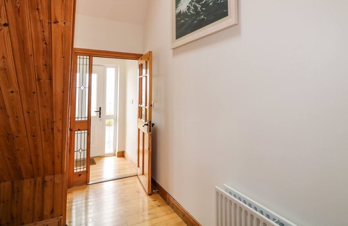 Malin Cottage | WEST TOWN, family friendly in Malin Head, County Donegal