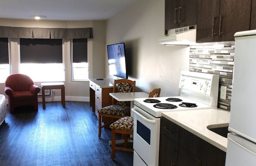 Leduc Hotel | Western Budget Motel 1