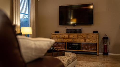 Las Sendas House | Western Hills home