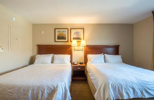 Parachute Hotel | Western Slope Suites Parachute