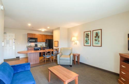 Parachute Hotel | Western Slope Suites Parachute