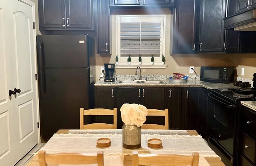 Eagle Pass Apartment | Western Style - 2 bed/1 bath - RATED 5 STARS