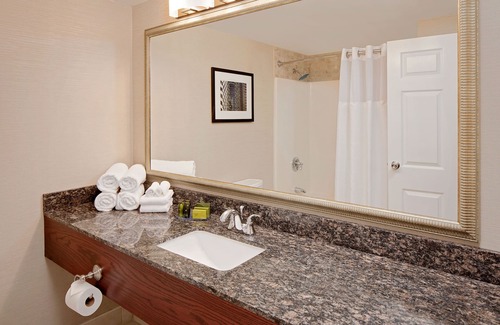Westford Hotel | Westford Regency Inn & Conference Center