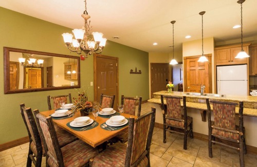 Gatlinburg Apartment | Westgate Smoky Mountain Resort & Water Park