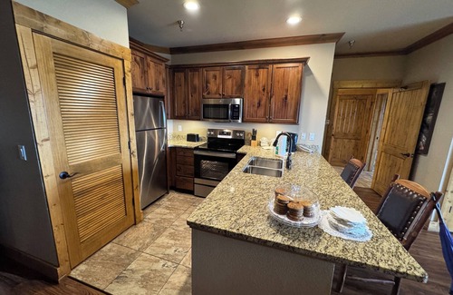Gatlinburg Condo | Westgate Smoky Mountain Resort for Christmas Week - Luxury 2 Bedroom Condo