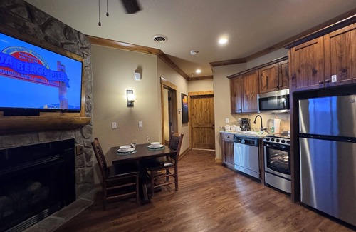 Gatlinburg Condo | Westgate Smoky Mountain Resort for Christmas Week - Luxury 2 Bedroom Condo