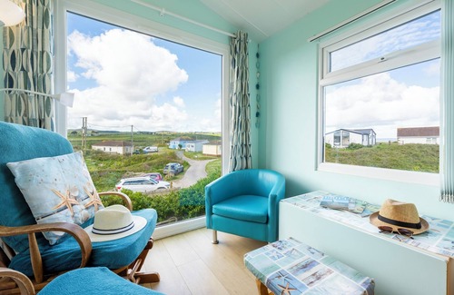 Hayle Ski Chalet | WestHill. Three bedroom holiday chalet. Five minute walk to Hayle beach