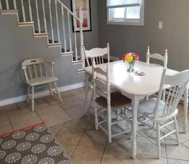 Bloomfield House | Westlake Cottage - Hillier Lodge