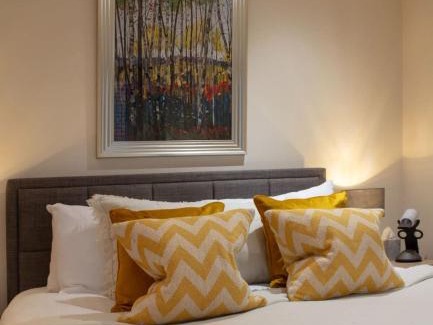 Vincent Square Apartment | Westminster 1 bed apt with terrace and Air-Con