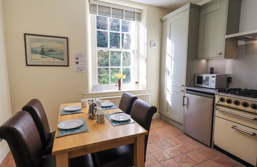 Kents Bank Cottage | WESTMORLAND COTTAGE, pet friendly, with a garden in Grange-Over-Sands