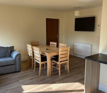 Longford House | Weston pools Lodge with 6 Bedrooms