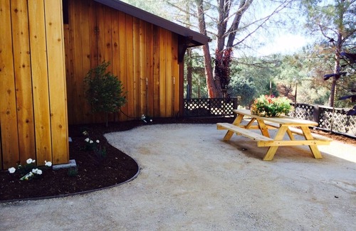 Paso Robles House | Westside Vineyard Property Walking Distance To Wineries Close To Town