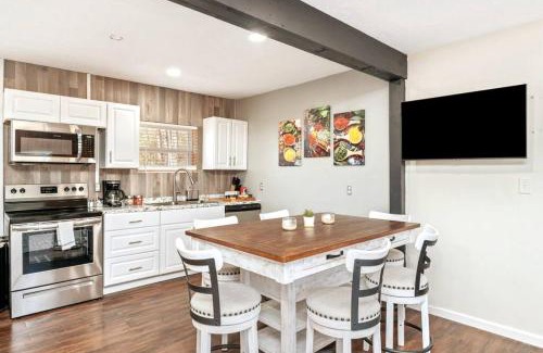 Holmes County House | Westville Pines Cabin