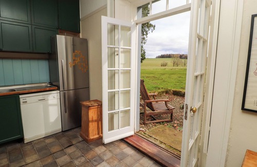Westward Cottage | WESTWARD PARK, pet friendly, character holiday cottage in Wigton