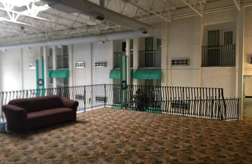 Drayton Valley Hotel | Westwind Motor Inn