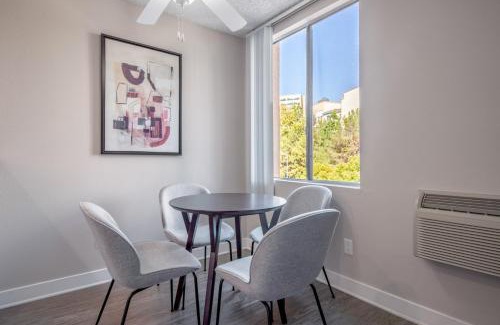 Westwood Apartment | Westwood 1BR w Gym nr Westwood Village LAX-192