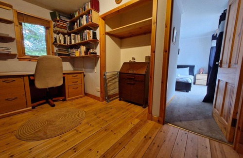 Oban House | Westwood - a house that sleeps 6 guests in 3 bedrooms