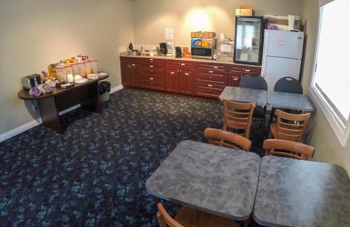 Drayton Valley Hotel | Westwood Inn