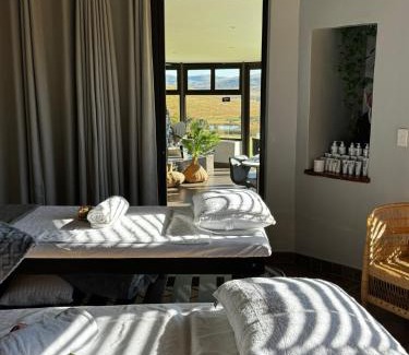 Pixley Ka Seme Cabin | Wetlands Game Lodge