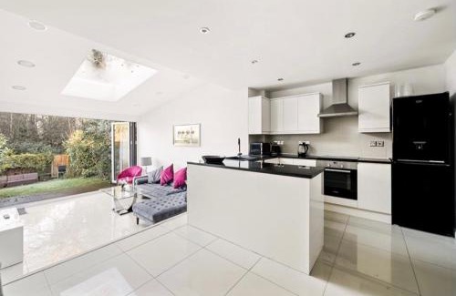 Weybridge House | Weybridge Home
