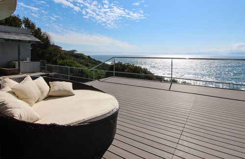 De Kelders Villa | Whale Huys: Direct ocean-front villa, 4br/ba, Wifi, Infinity Pool