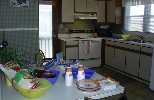 Nags Head Cottage | 'Whale-N-Jennings' Milepost 11 Direct ocean access Friday to Friday