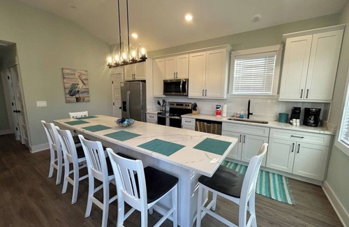 Corolla Village Condo | Whalehead Waves: New Condo - Steps to the Beach