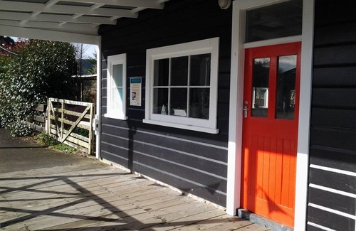 Whangamomona Cottage | Whanga Butcher Shop Whangamomona