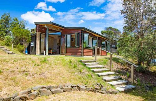Whangapoua House | Whangapoua Family Bach - 100m from the beach!