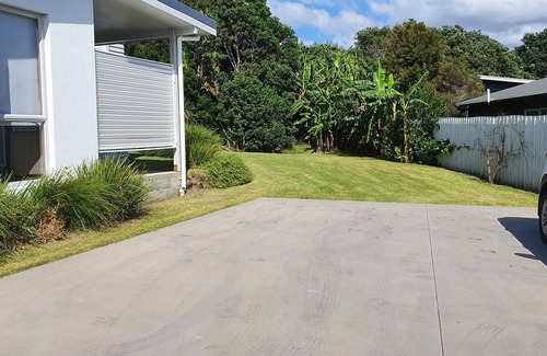 Whangapoua House | Whangapoua waves - Own Private getaway near the seashore