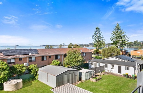 North Batemans Bay Apartment | Wharf at North Batemans