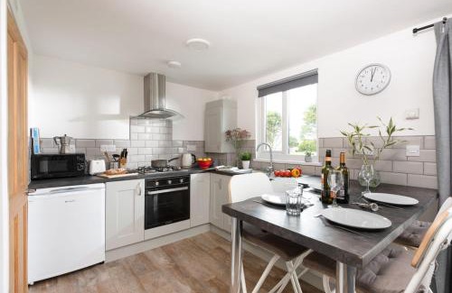 Helford Passage Apartment | Wheal Jewel- Beautifully Fitted Wooden Lodge Helston Cornwall