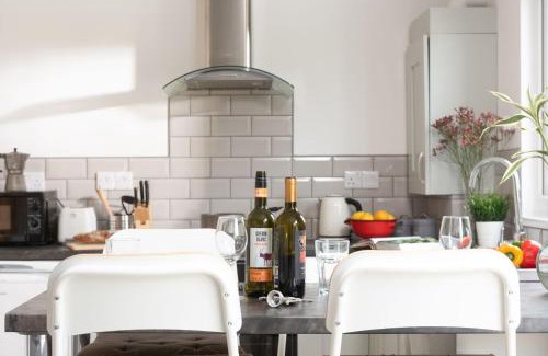 Helford Passage Apartment | Wheal Jewel- Beautifully Fitted Wooden Lodge Helston Cornwall