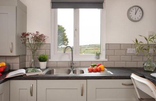 Helford Passage Apartment | Wheal Jewel- Beautifully Fitted Wooden Lodge Helston Cornwall
