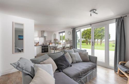 Helford Passage Apartment | Wheal Jewel- Beautifully Fitted Wooden Lodge Helston Cornwall