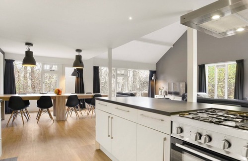 Midlaren Cottage | Wheelchair accessible bungalow for 8 persons