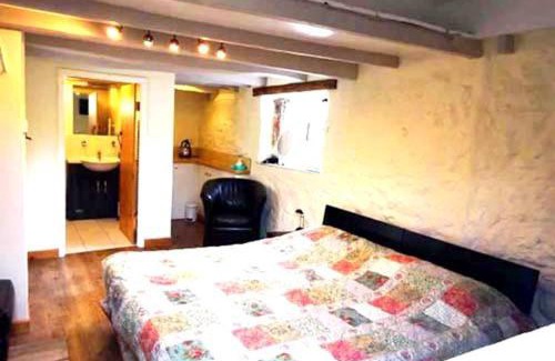 Abbotsbury Bed & Breakfast | Wheelwrights