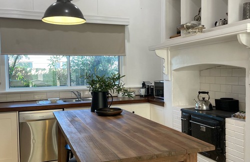 Maffra House | When a little white house in the country is all that is required!