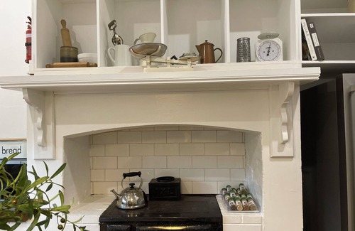 Maffra House | When a little white house in the country is all that is required!