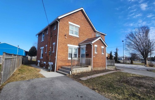 Chatham-Kent Apartment | When you stay at this centrally located place,