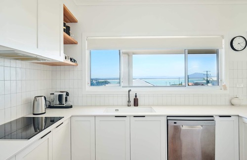 Crowdy Head House | Where you feel the breeze on your face and the sand on your feet in Crowdy