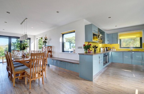 Watermouth House | Whimbrels - Six Bedroom House, Sleeps 12