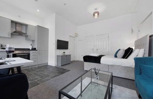 Pontrilas Apartment | WhiskAwayStays Foregate Studio No. 2