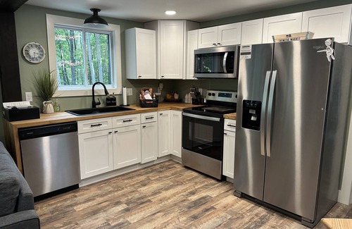 Hedgesville Cabin | Whiskey Acres - Modern Cabin w/HotTub, Firepit, CornHole + Axe Throwing Areas