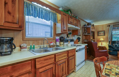 Cosby Cabin | Whispering Creek by RedAwning