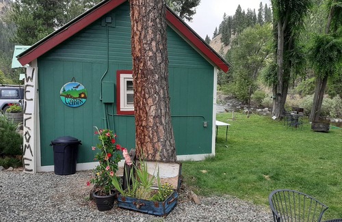 New Meadows Cabin | "Whispering Pine" - Cabin 4 by the Little Salmon River